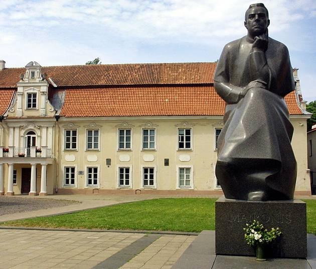 Monument to Maironis in front of his mansion (1977), by Gediminas Jokubonis, Kaunas.